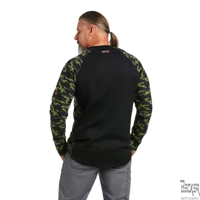 ARIAT - FR AC Stretch Camo Baseball T-Shirt. BLACK/LIME CAMO