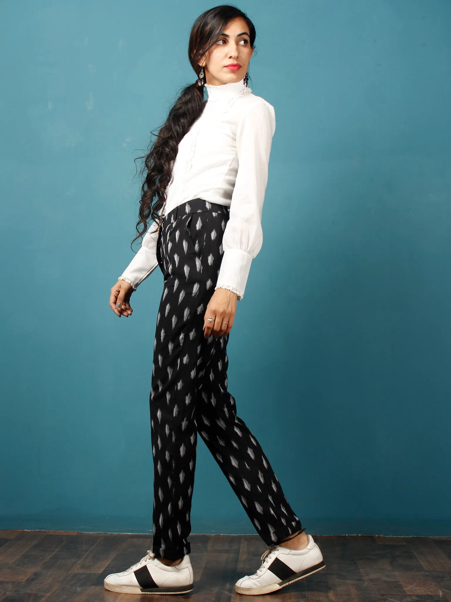 Black White Gery Hand Woven Ikat Trousers - T032F737