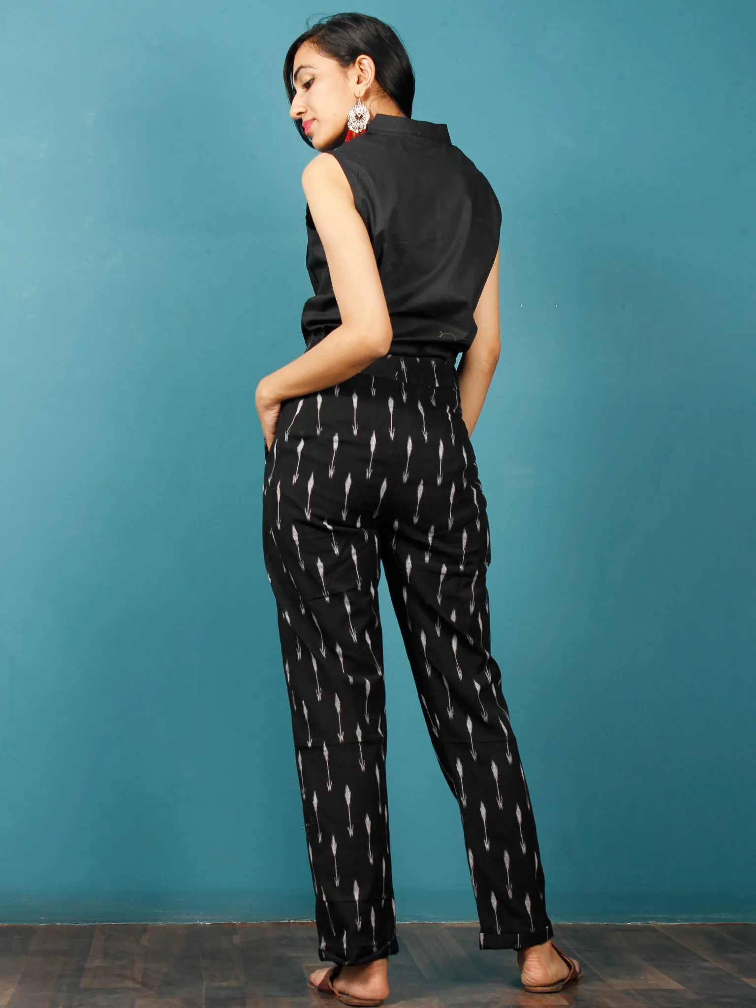 Black White Gery Hand Woven Ikat Trousers - T032F809