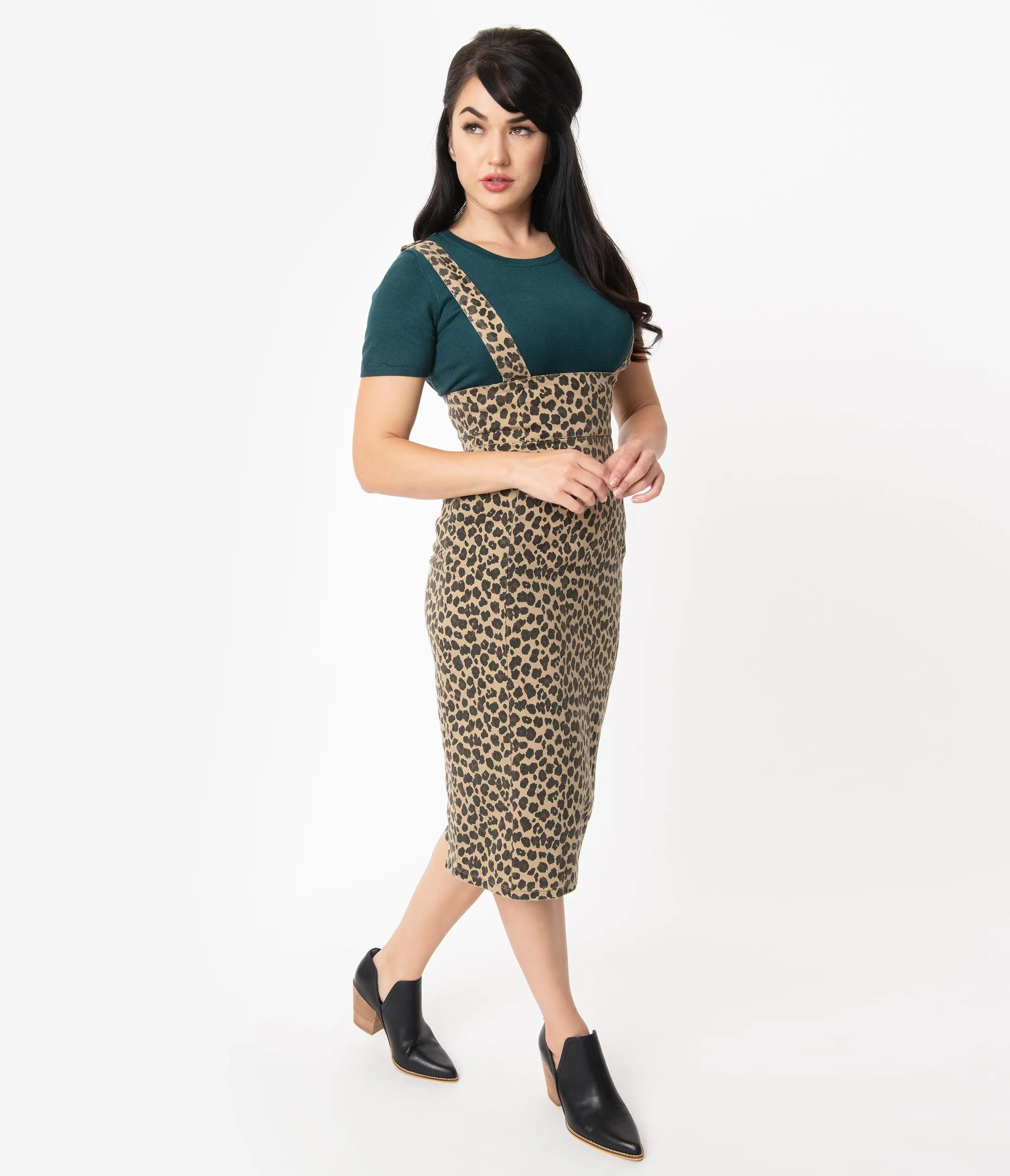 Collectif 1970s Leopard Print Dungaree Karen Suspender Pencil Skirt