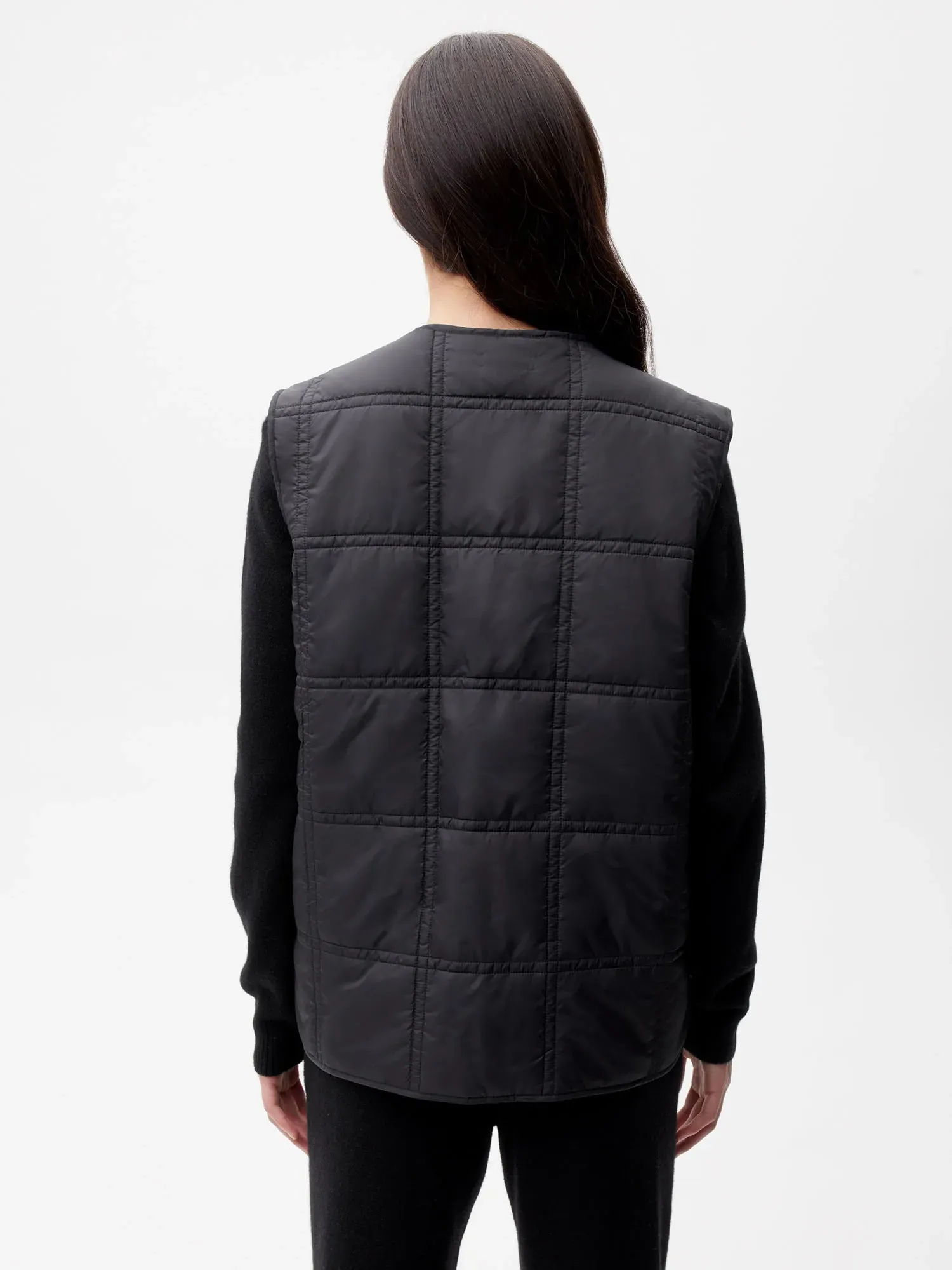 FLWRDWN™ Quilted Gilet—black