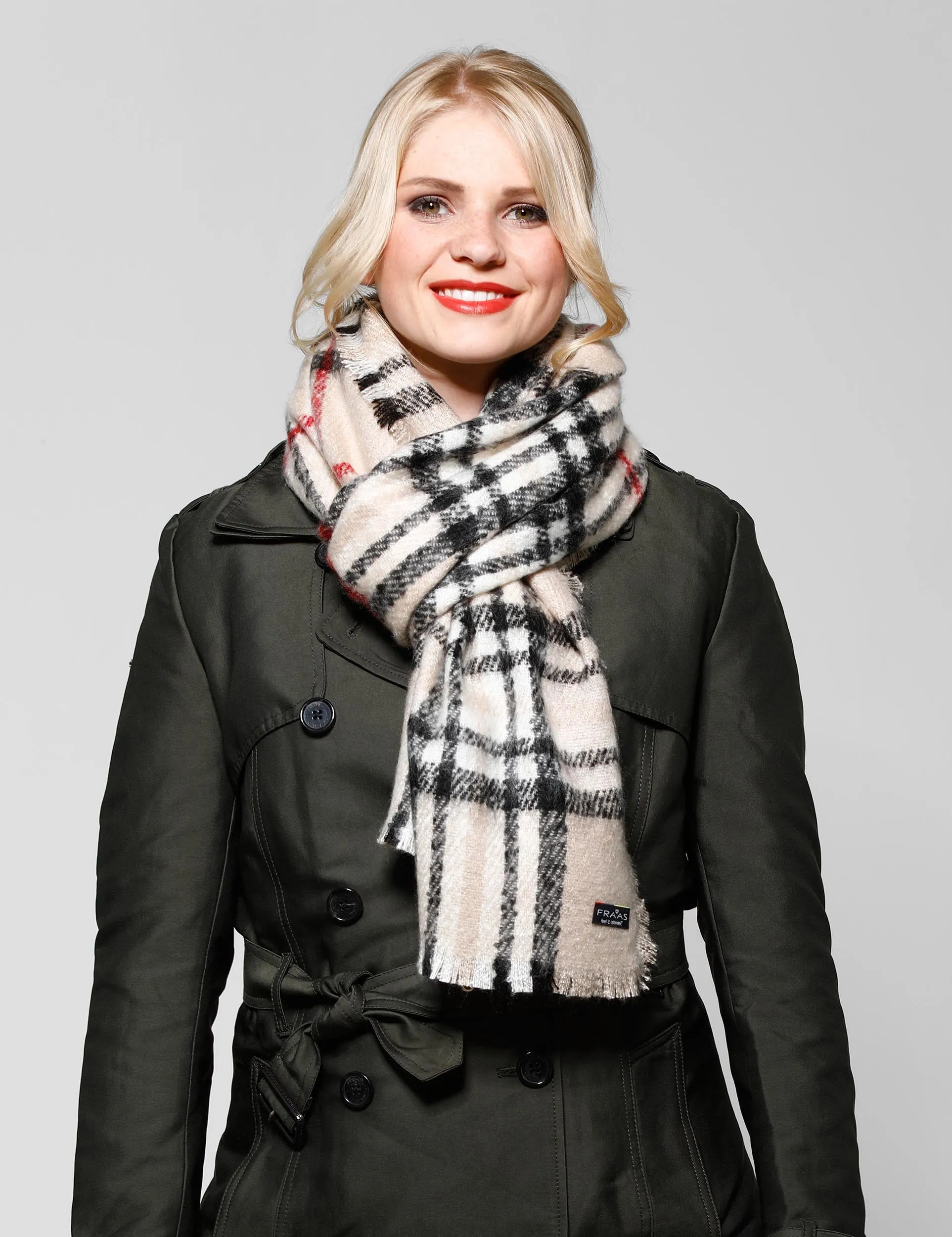 FRAAS Plaid Boucle Woven Scarf