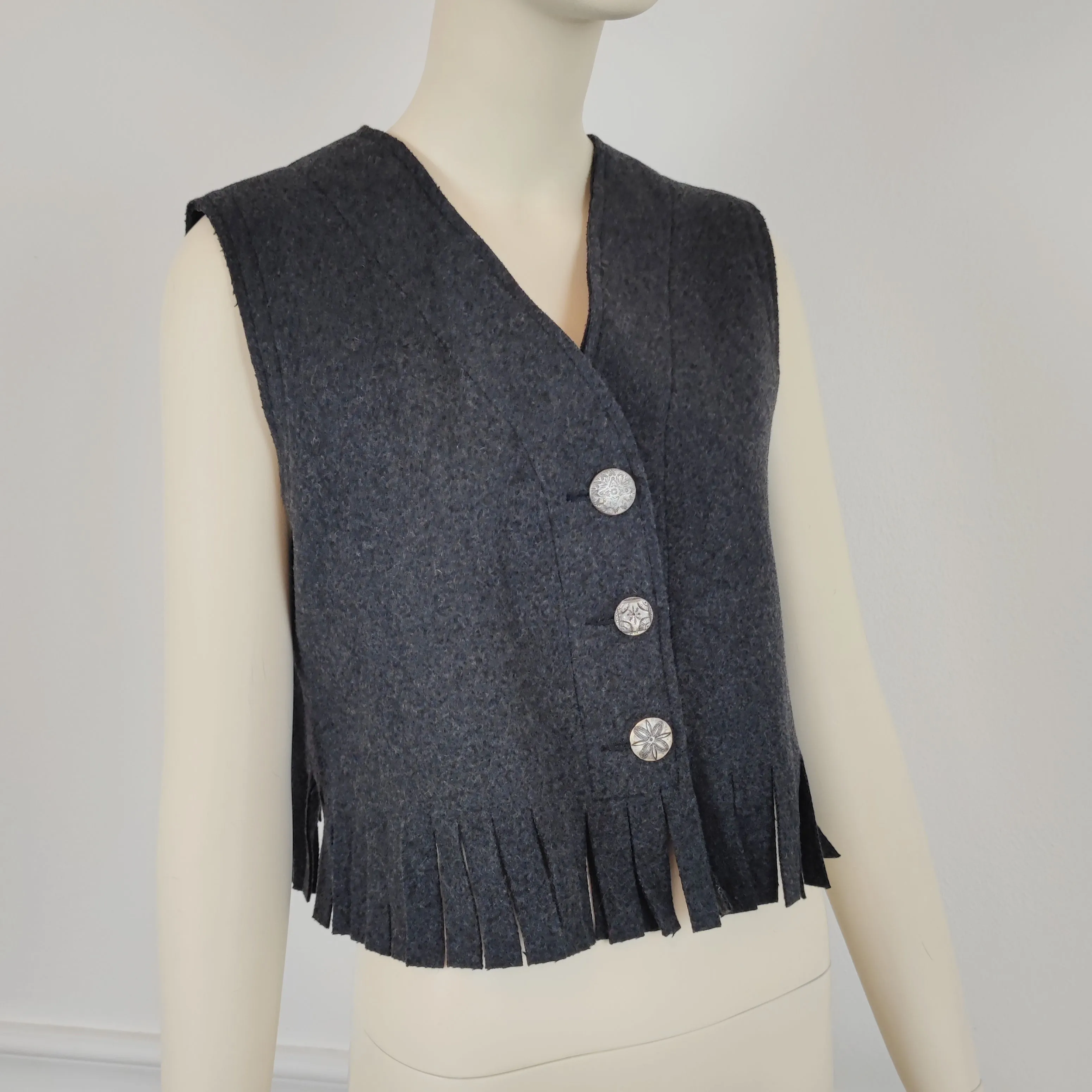 Gilet con frange G di Romeo Gigli