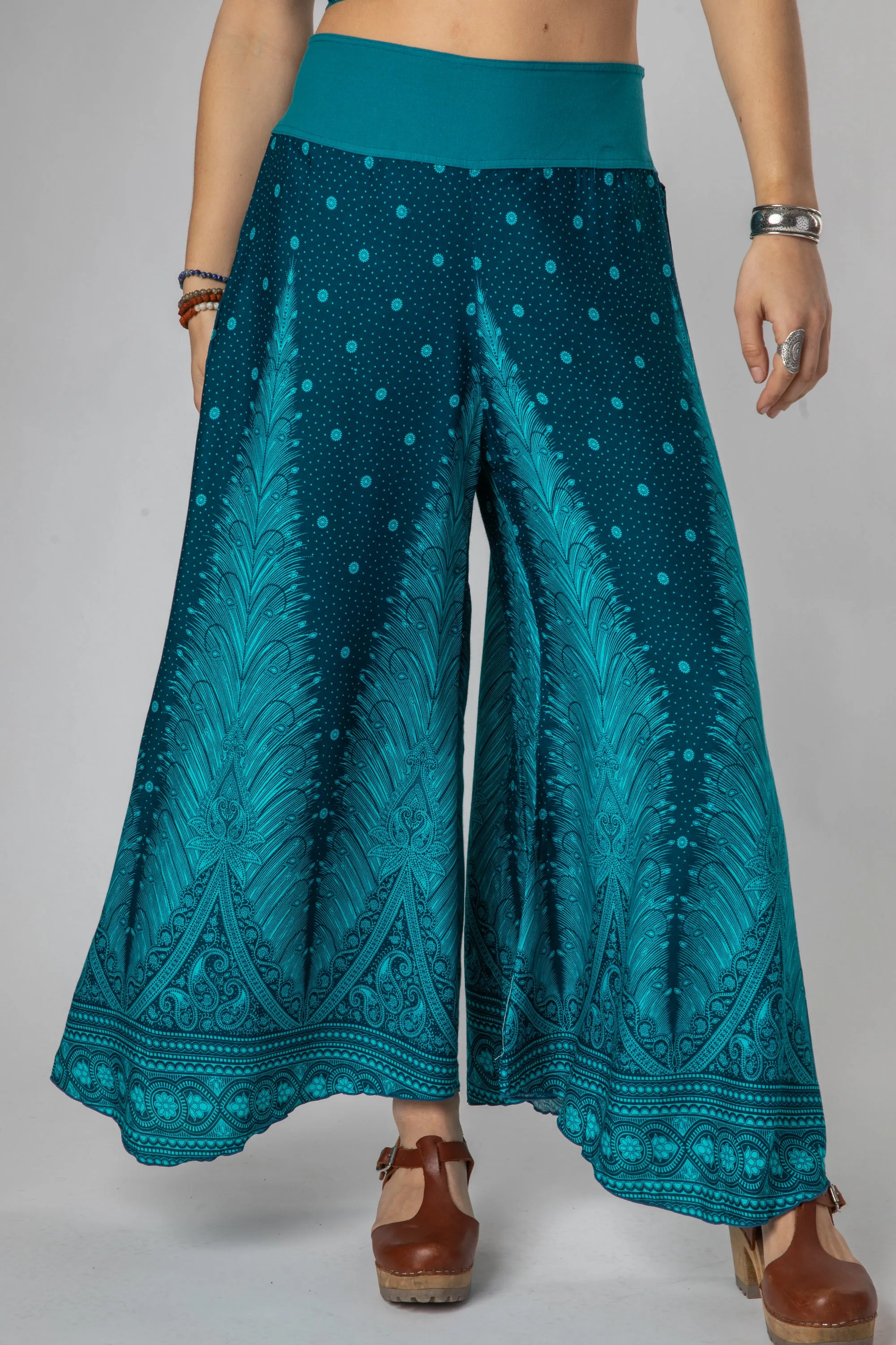 Harmony Feather Print Gaucho Pants