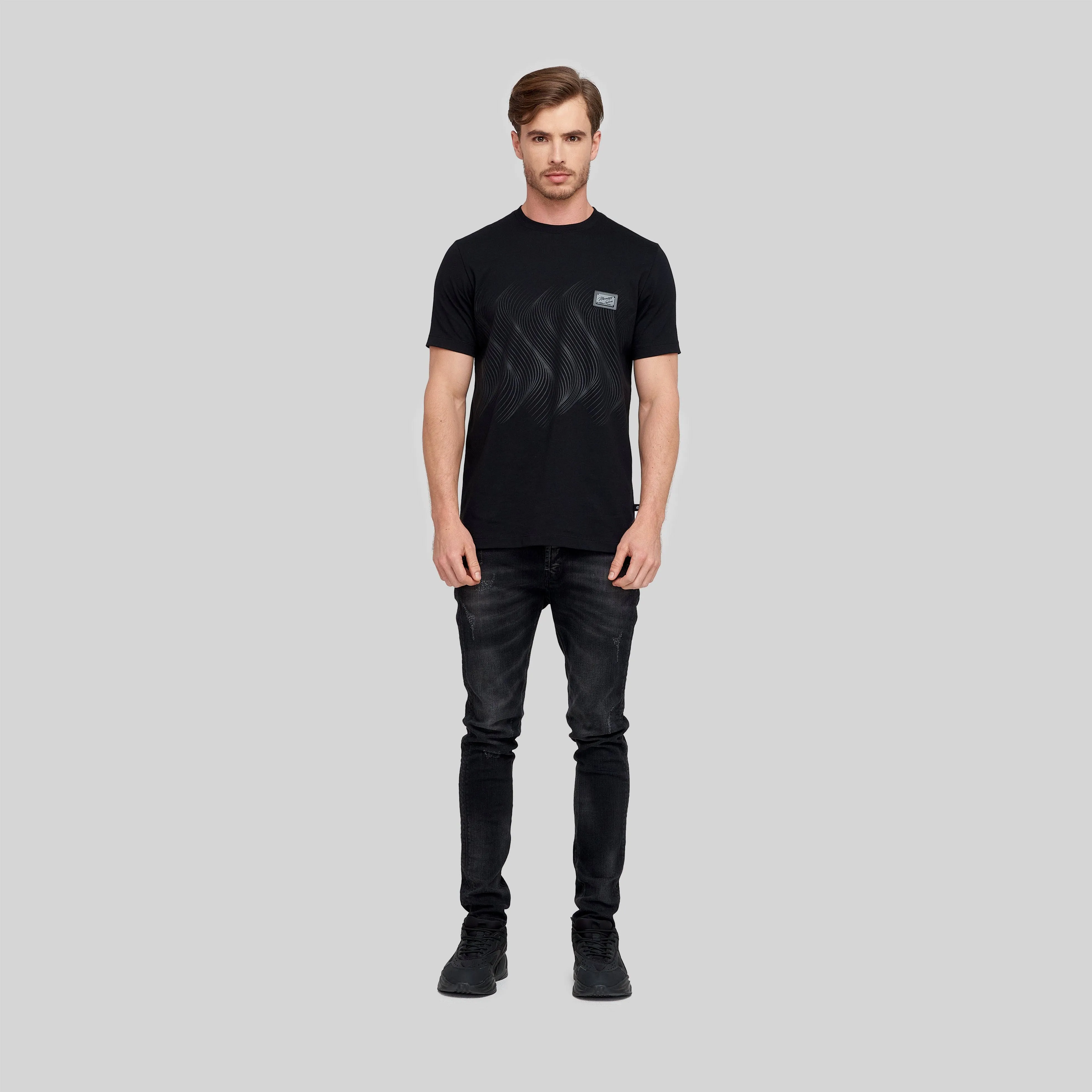 HELUM BLACK T-SHIRT