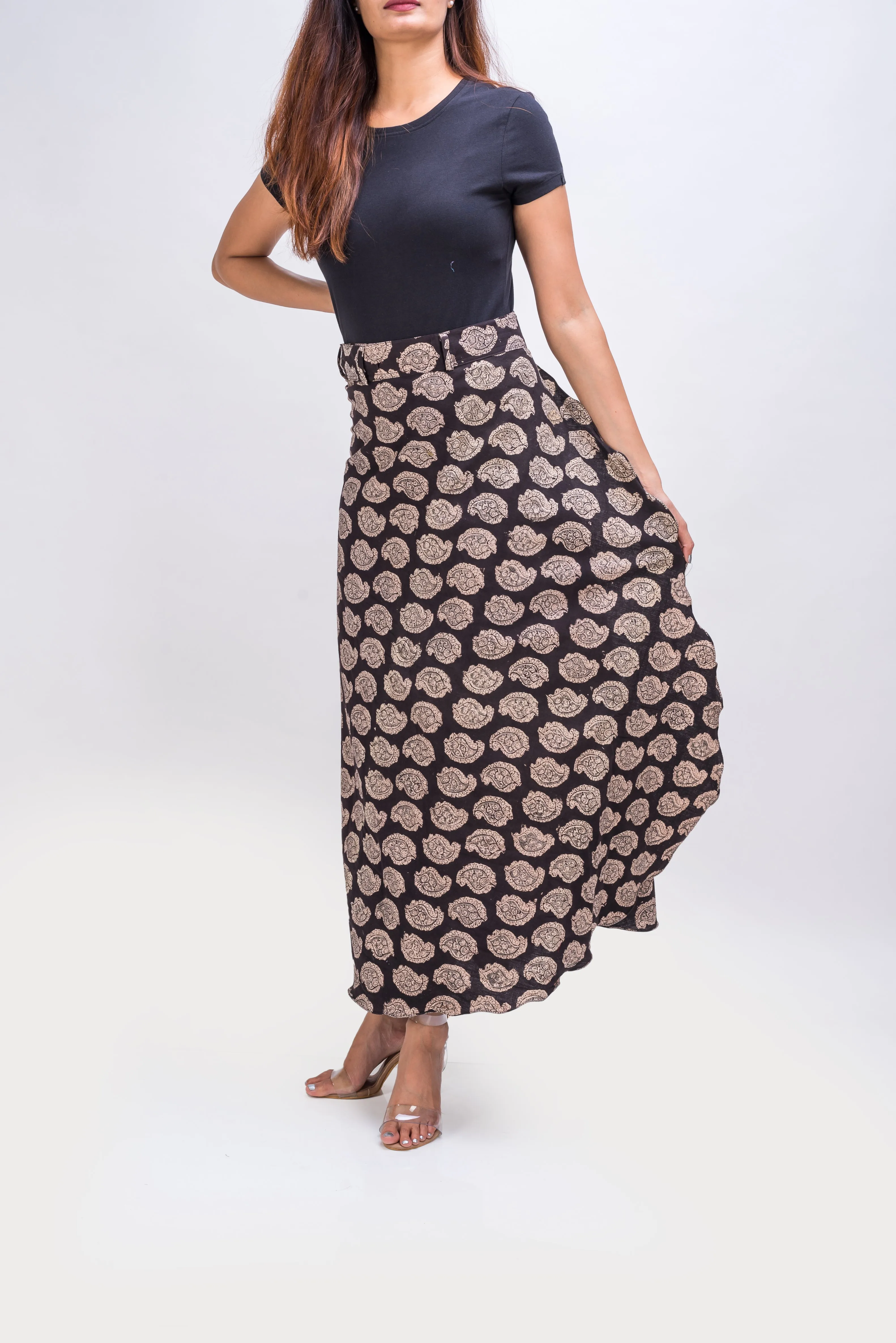 KK3008 Wrap Skirt - Black Paisley