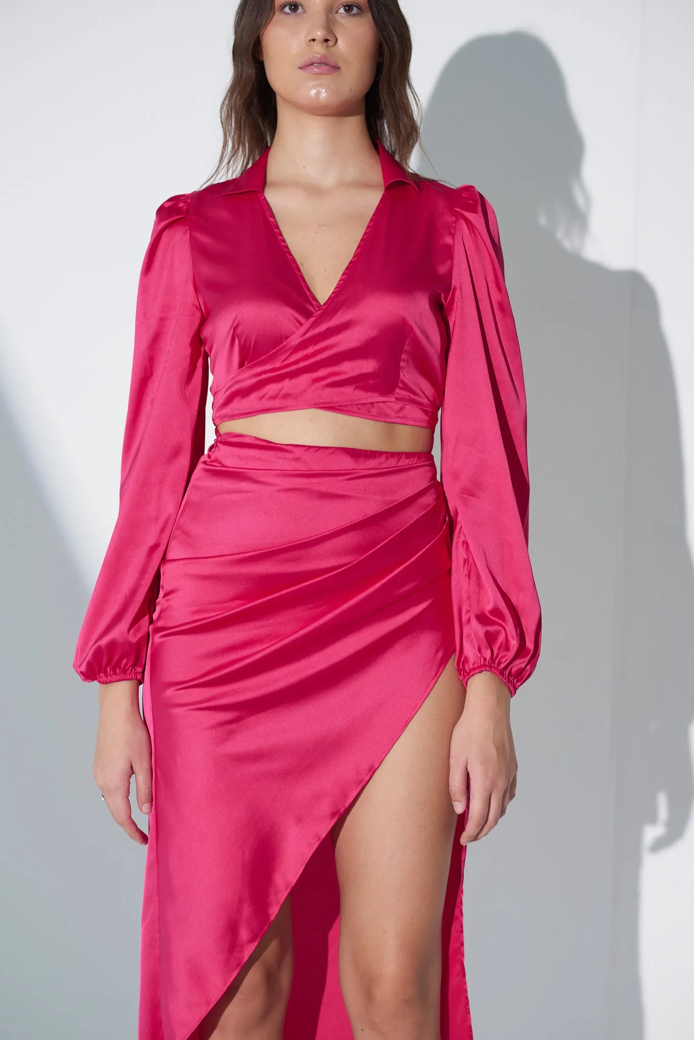 Ladies Hot pink satin pleated skirt