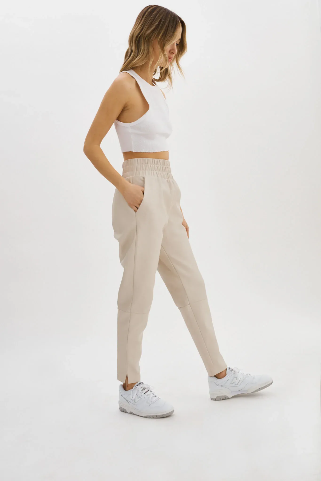 LAMARQUE - Nineta Leather Joggers in Bone