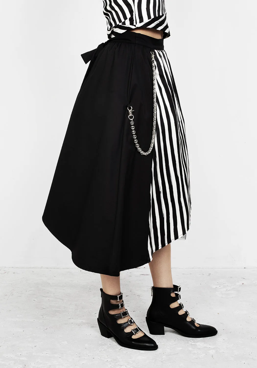 PARANORMAL ASYMMETRIC MIDI SKIRT