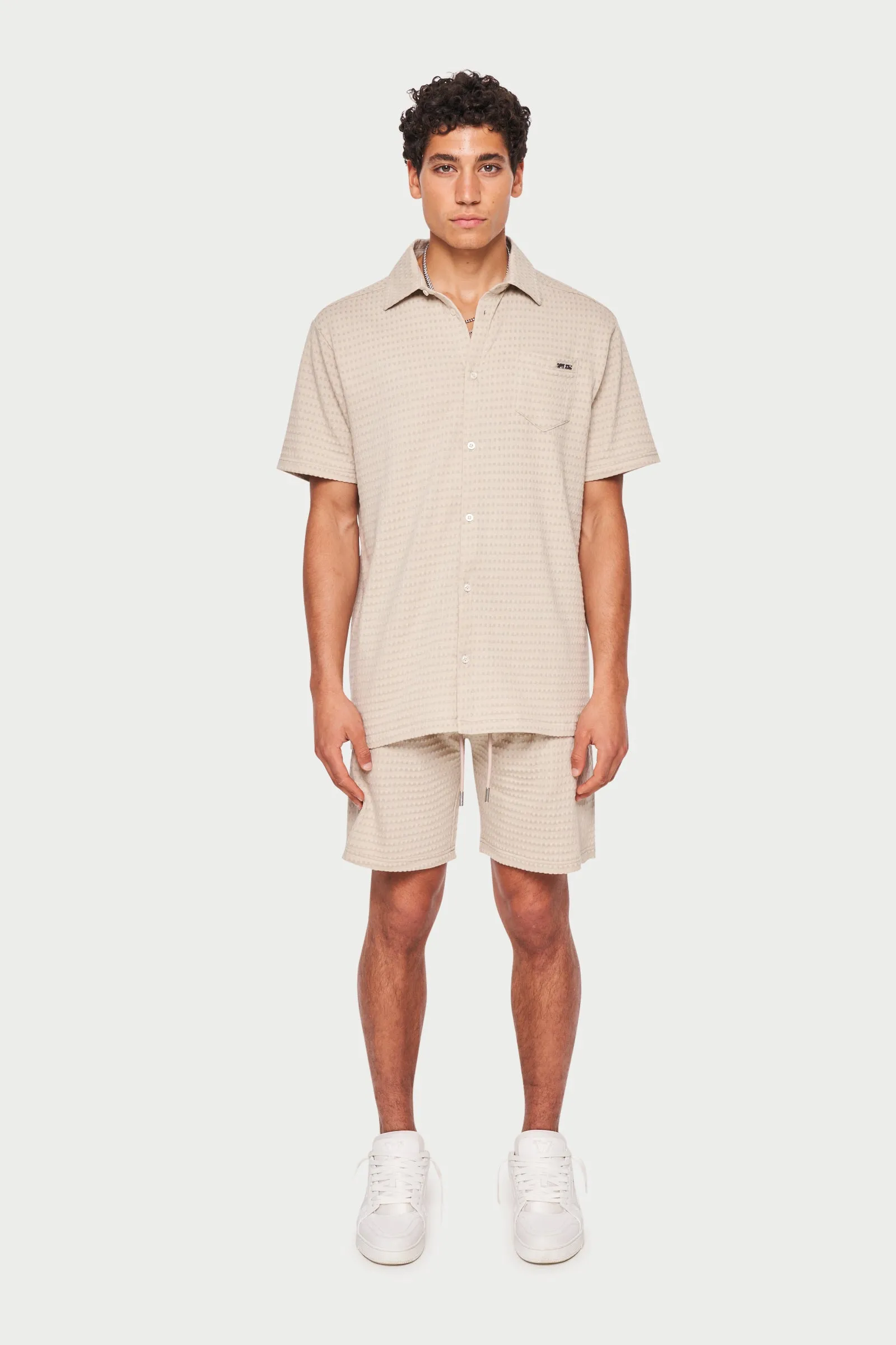 SEERSUCKER JERSEY BUTTON DOWN SHIRT - BEIGE