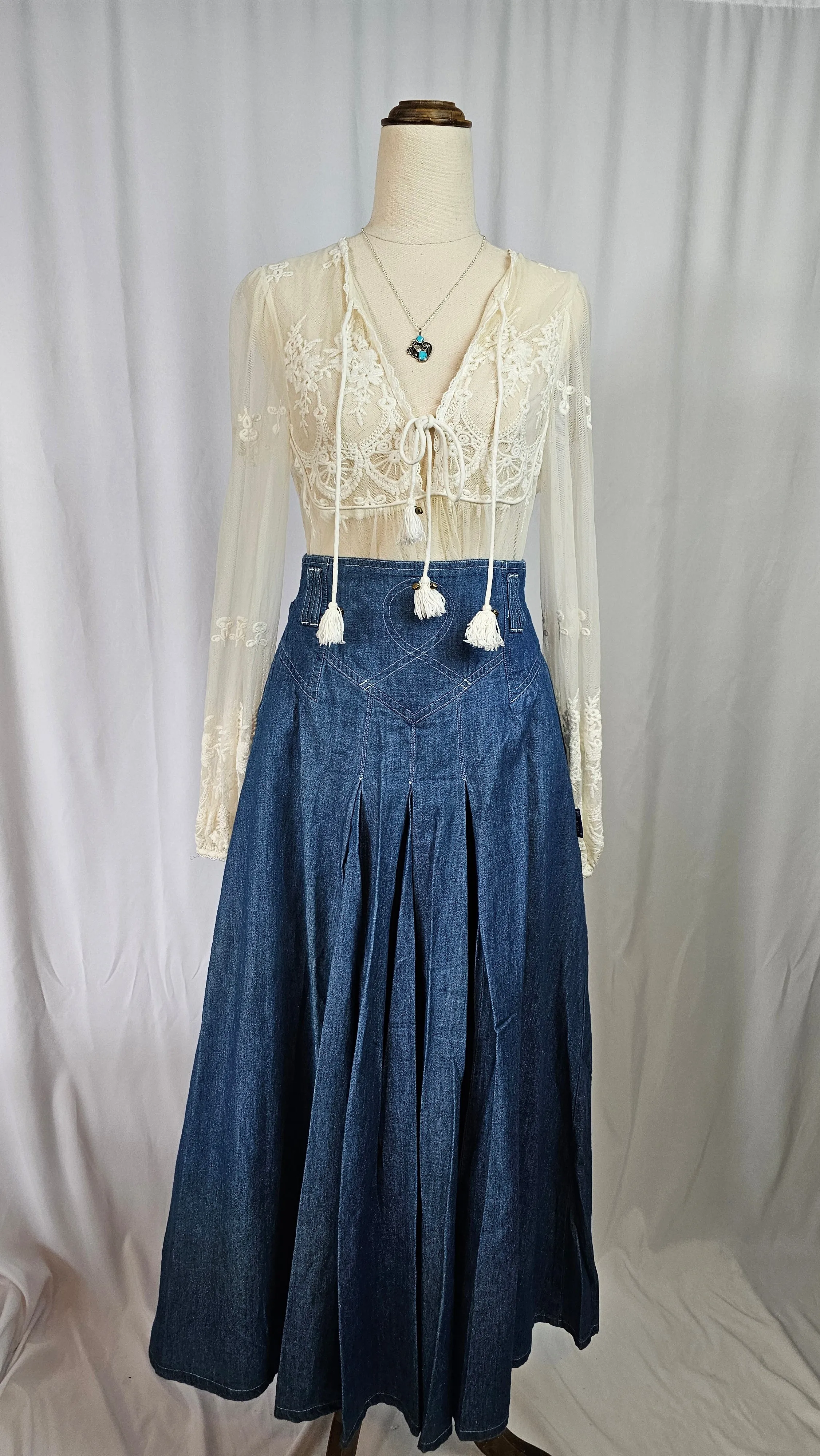 Vintage Jag Blue Denim Cotton Midi Skirt 8-10 (tag is 12 vintage size)