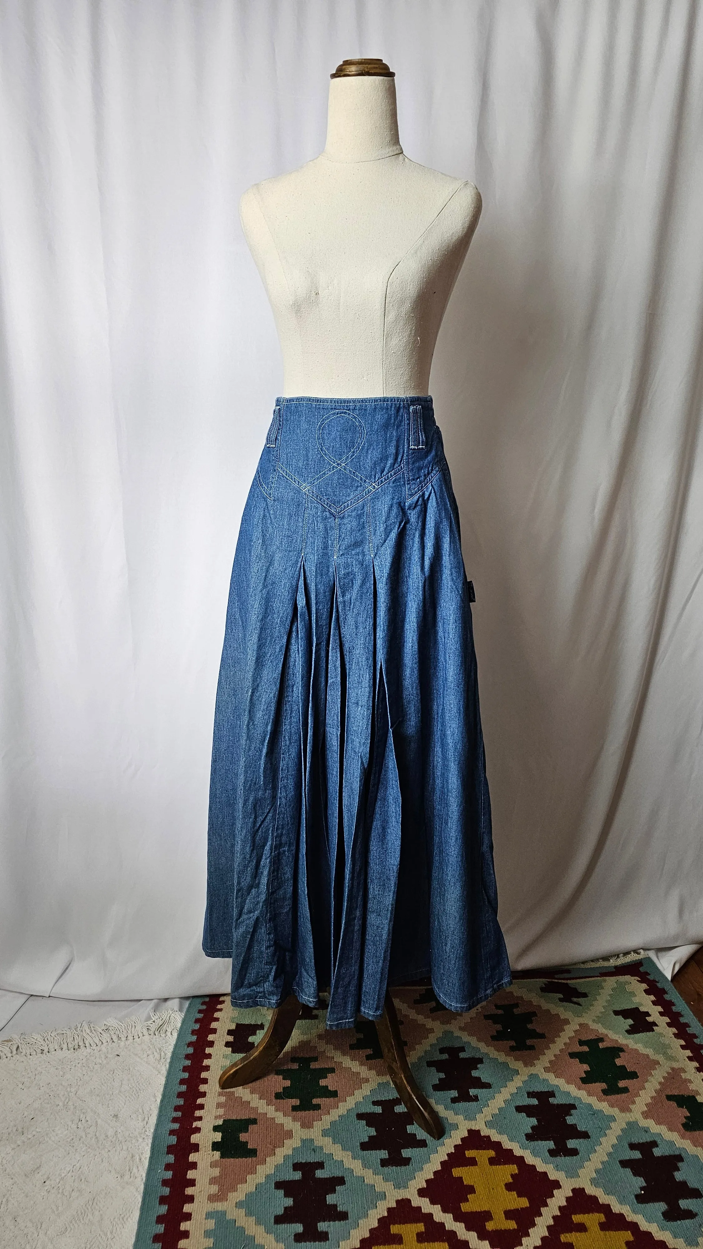 Vintage Jag Blue Denim Cotton Midi Skirt 8-10 (tag is 12 vintage size)