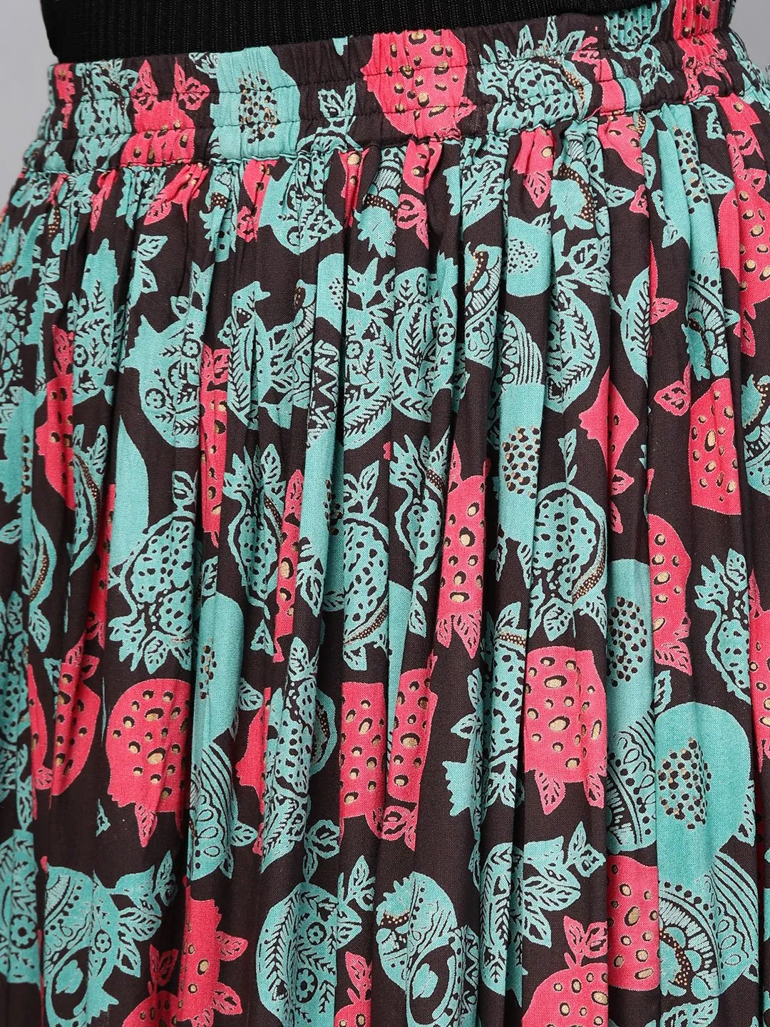 Women Black & Green Floral Printed Flared Skirt