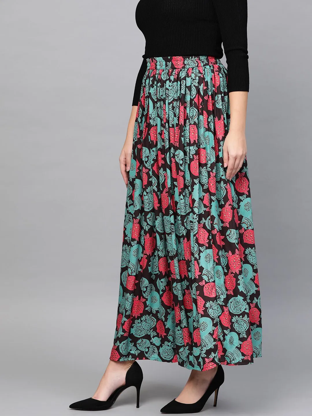 Women Black & Green Floral Printed Flared Skirt